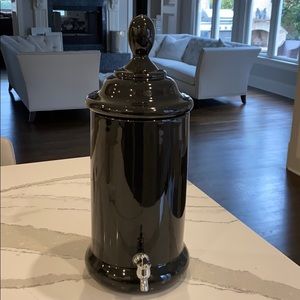 EUC porcelain drink dispenser